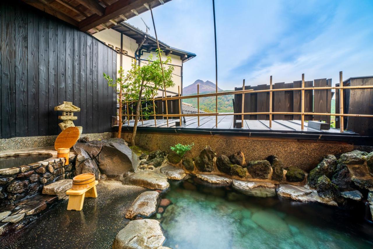 Отель Yawaragi-No-Sato Yadoya Юфу Экстерьер фото